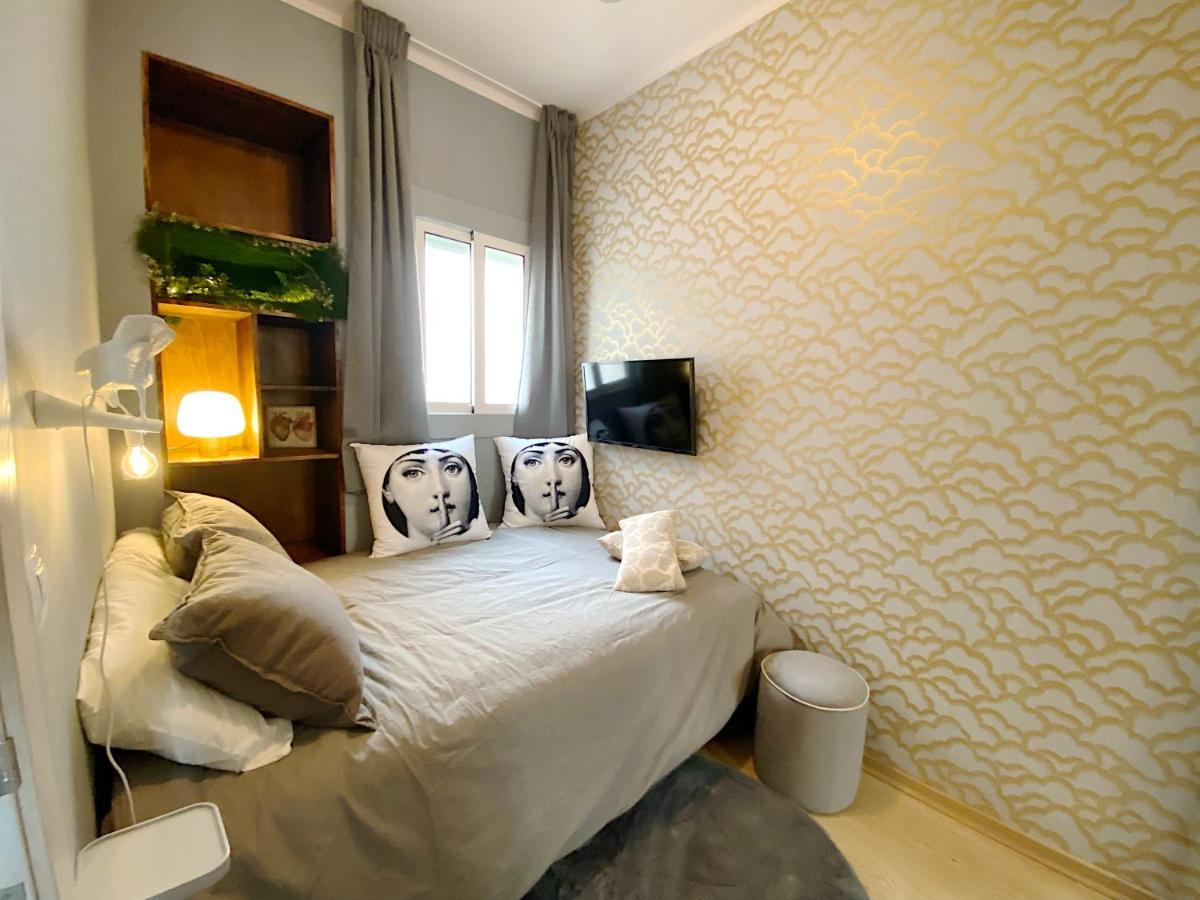 Abbott Apartment - 1 Min From The Beach - 100M2 - Sleeps 8 Sitges Buitenkant foto