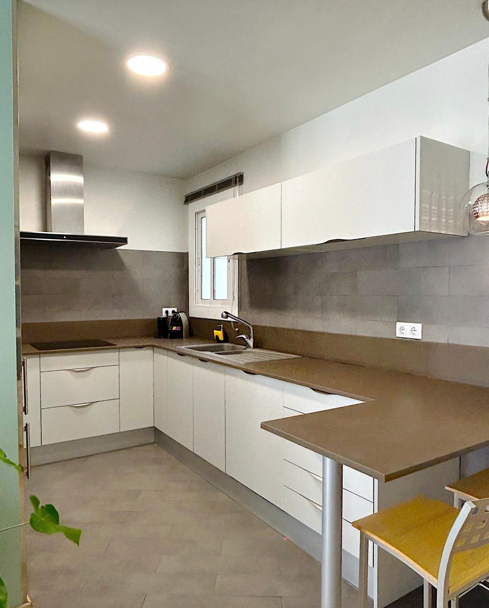 Abbott Apartment - 1 Min From The Beach - 100M2 - Sleeps 8 Sitges Buitenkant foto